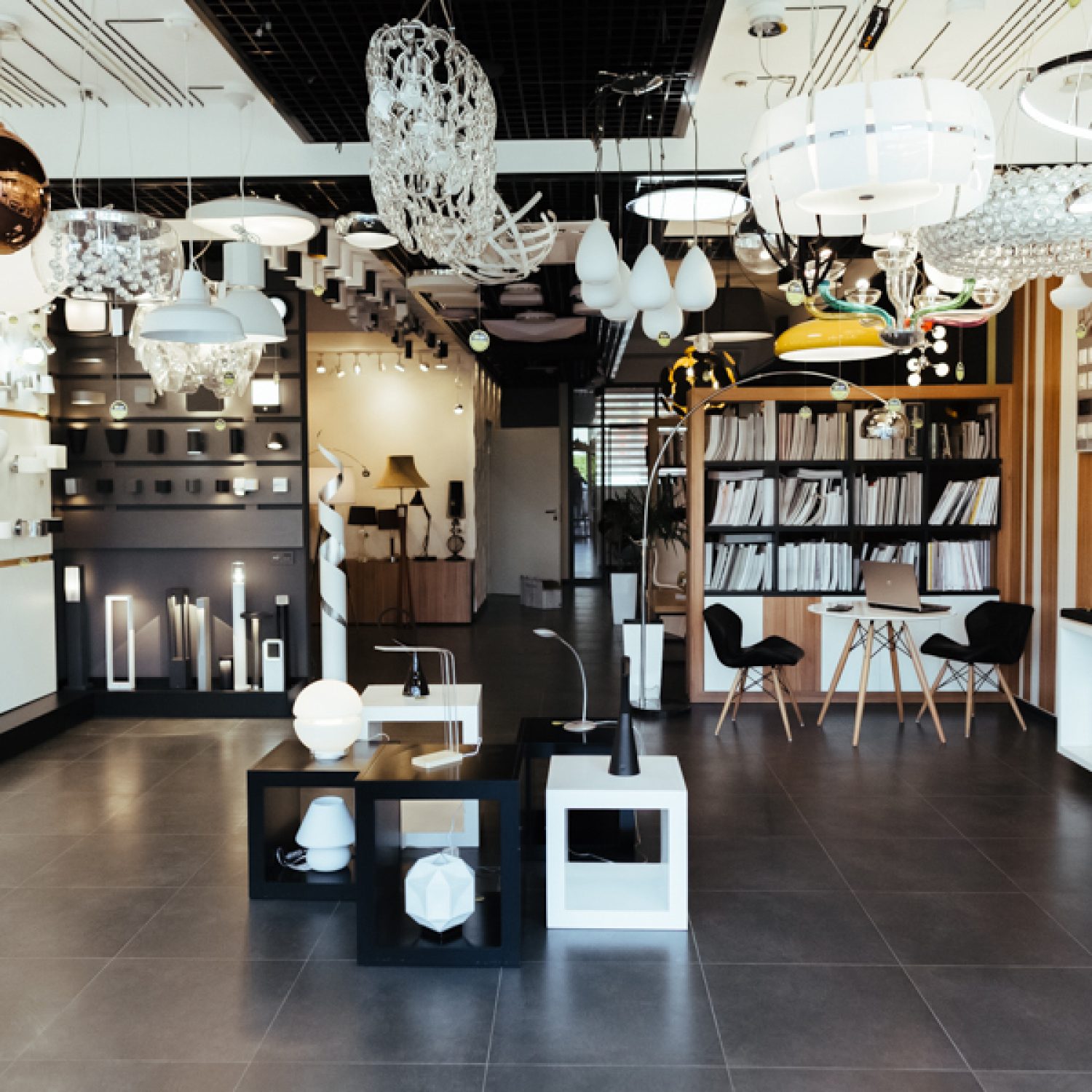 Дизайн інтер’єру салону світла DILIGHT